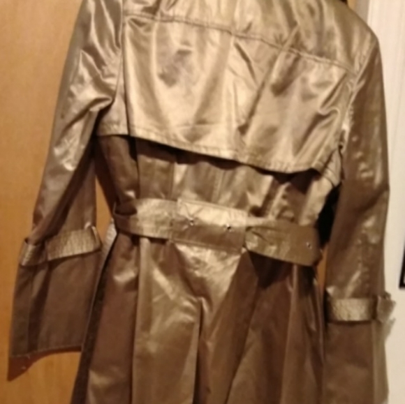 Coat - Picture 2 of 4